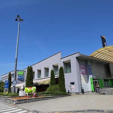 Sobe Ravna Gora Esterno foto